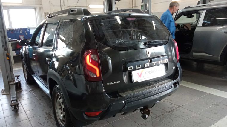 Renault Duster 2018 года, 164 016 км - вид 4