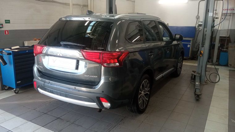 Mitsubishi Outlander 2017 года, 120 254 км - вид 3