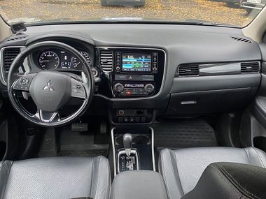 Mitsubishi Outlander 2017 года, 120 254 км - вид 8