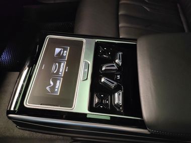 Audi A8 2019 года, 129 865 км - вид 19