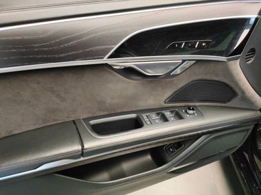 Audi A8 2019 года, 129 865 км - вид 28