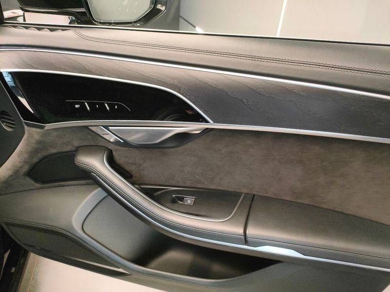 Audi A8 2019 года, 129 865 км - вид 29