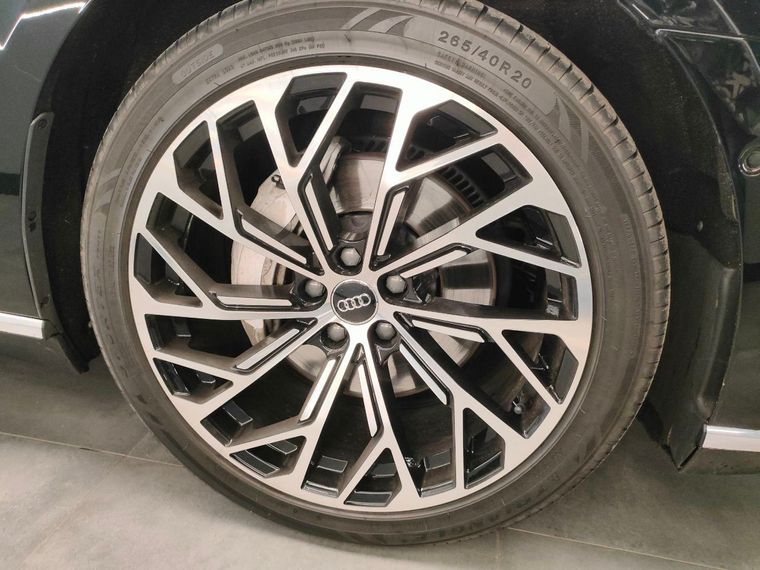 Audi A8 2019 года, 129 865 км - вид 31