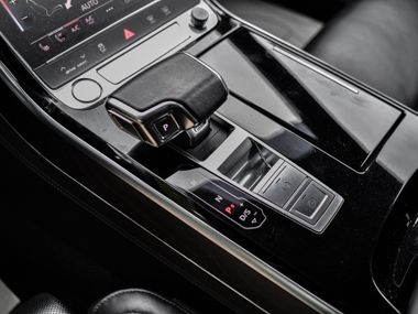 Audi A8 2019 года, 129 865 км - вид 11