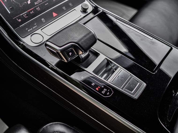Audi A8 2019 года, 129 865 км - вид 11