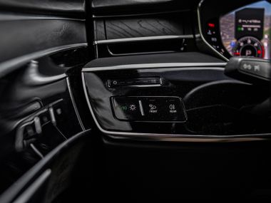 Audi A8 2019 года, 129 865 км - вид 14