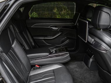 Audi A8 2019 года, 129 865 км - вид 16