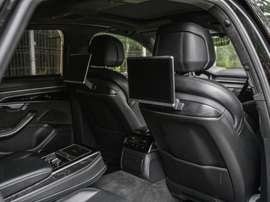 Audi A8 2019 года, 129 865 км - вид 18