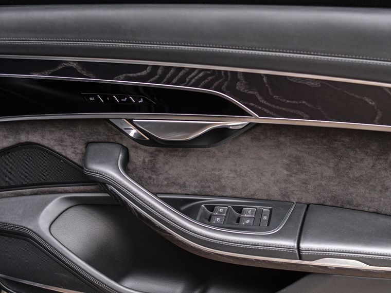Audi A8 2019 года, 129 865 км - вид 20