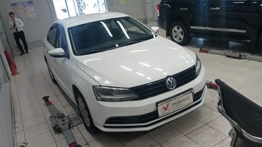 Volkswagen Jetta 2015 года, 255 377 км - вид 3