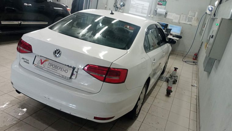 Volkswagen Jetta 2015 года, 255 377 км - вид 4