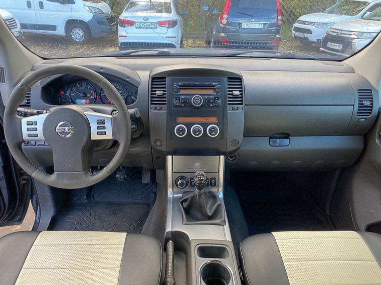 Nissan Navara 2011 года, 374 723 км - вид 8