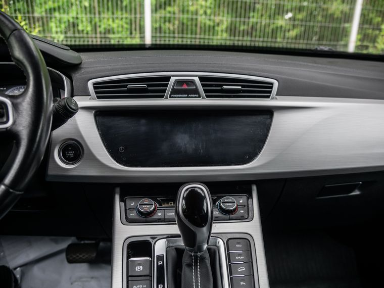 Красный Geely Atlas 2020 года | VIN 329655