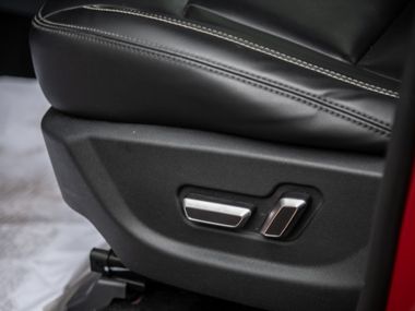 Красный Geely Atlas 2020 года | VIN 329655