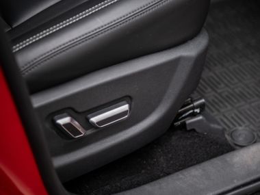 Красный Geely Atlas 2020 года | VIN 329655