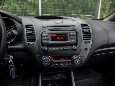 Kia Cerato 2019 года, 95 756 км - вид 8