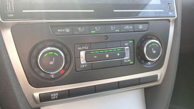 Skoda Octavia 2011 года, 131 702 км - вид 11