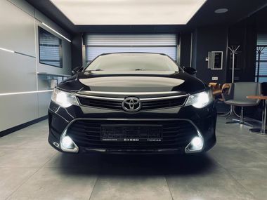 Toyota Camry 2016 года, 180 370 км - вид 3