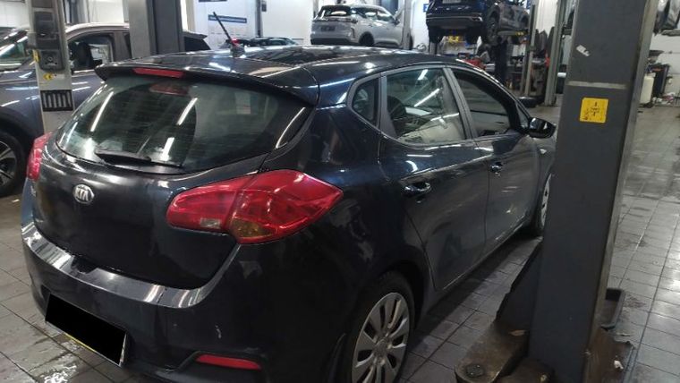 KIA Ceed 2014 года, 244 000 км - вид 3