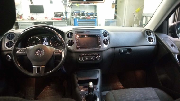 Volkswagen Tiguan 2014 года, 201 173 км - вид 5