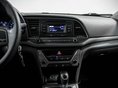 Hyundai Elantra 2015 года, 159 984 км - вид 10