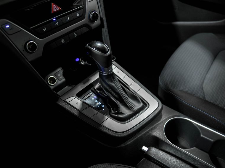 Hyundai Elantra 2015 года, 159 984 км - вид 11