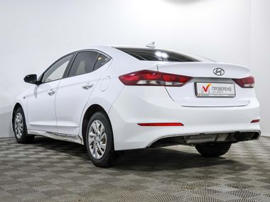 Hyundai Elantra 2015 года, 159 984 км - вид 6