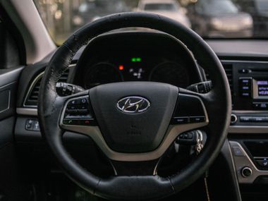 Hyundai Elantra 2017 года, 159 984 км - вид 6