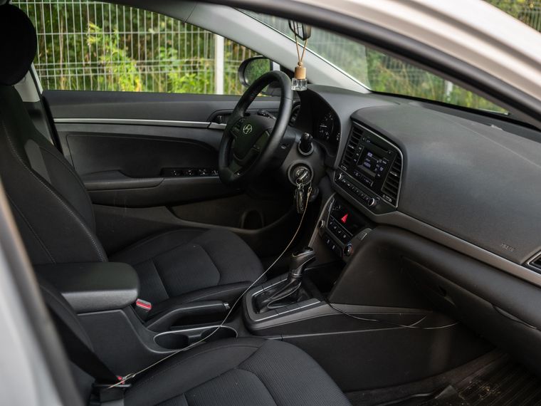 Hyundai Elantra 2017 года, 159 984 км - вид 11