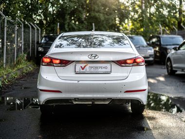 Hyundai Elantra 2017 года, 159 984 км - вид 4
