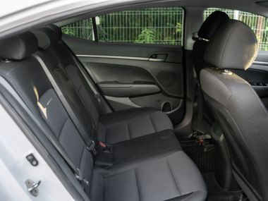 Hyundai Elantra 2017 года, 159 984 км - вид 10