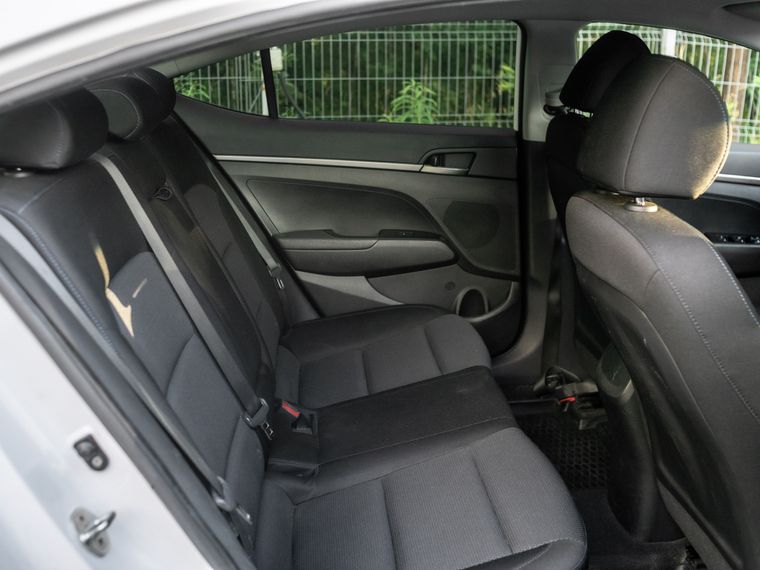Hyundai Elantra 2017 года, 159 984 км - вид 10