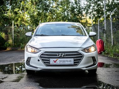 Hyundai Elantra 2017 года, 159 984 км - вид 3