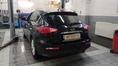 Infiniti EX25 2011 года, 245 000 км - вид 4