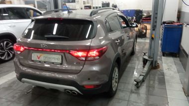 KIA Rio X-Line 2018 года, 38 677 км - вид 4