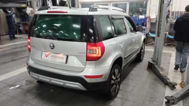 Skoda Yeti 2015 года, 152 985 км - вид 3