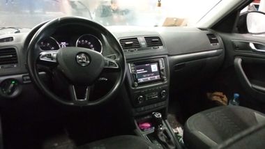 Skoda Yeti 2015 года, 152 985 км - вид 5