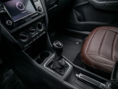 Hyundai Solaris 2019 года, 133 691 км - вид 9