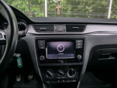 Hyundai Solaris 2019 года, 133 691 км - вид 8