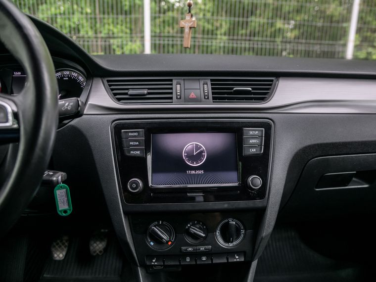 Hyundai Solaris 2019 года, 133 691 км - вид 8