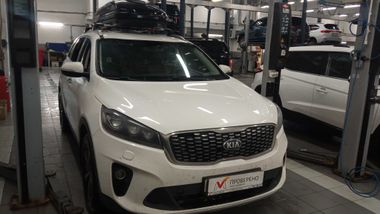 KIA Sorento 2018 года, 130 429 км - вид 3