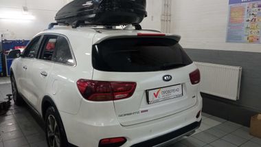 KIA Sorento 2018 года, 130 429 км - вид 4