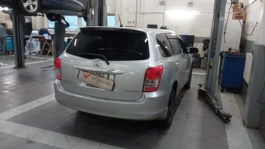 Toyota Corolla Fielder 2011 года, 150 000 км - вид 3