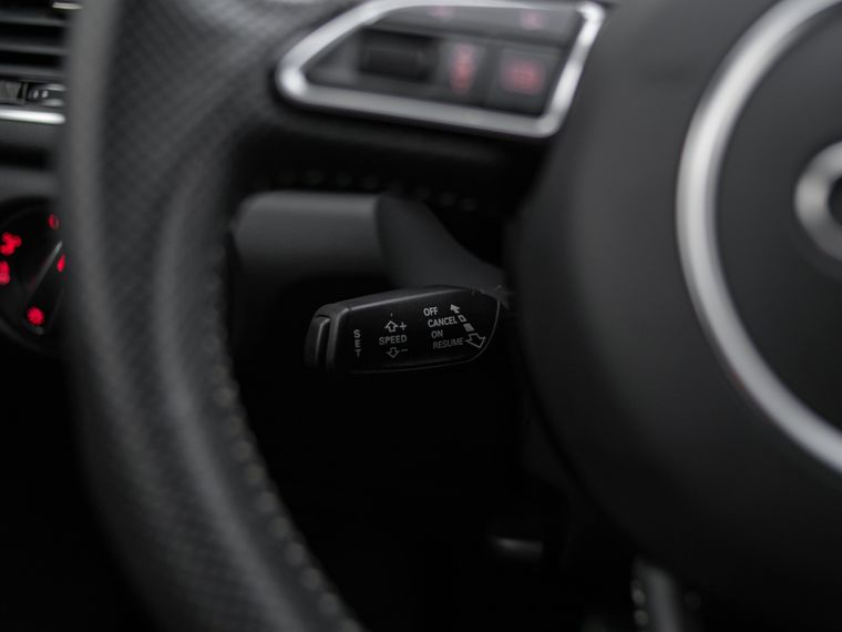 Audi Q3 2017 года, 109 810 км - вид 6