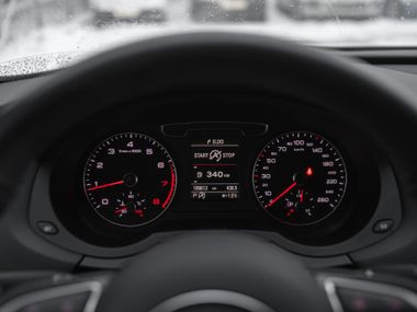 Audi Q3 2017 года, 109 810 км - вид 5