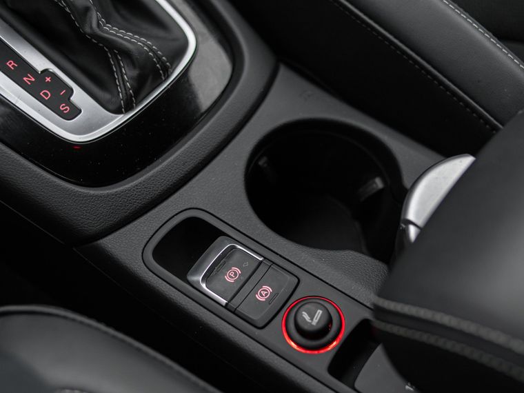 Audi Q3 2017 года, 109 810 км - вид 10