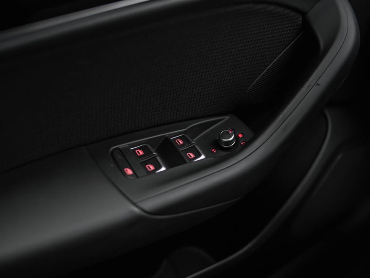 Audi Q3 2017 года, 109 810 км - вид 11