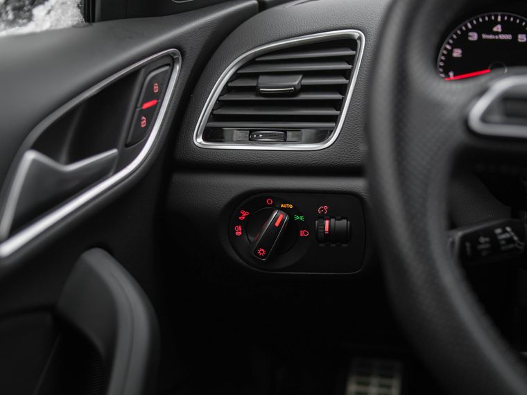 Audi Q3 2017 года, 109 810 км - вид 12