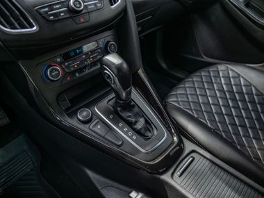 Ford Focus 2018 года, 83 986 км - вид 10