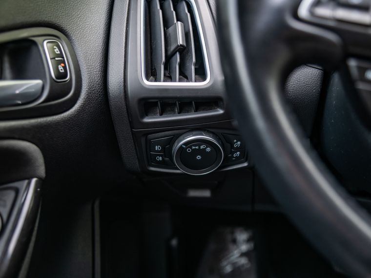 Ford Focus 2018 года, 83 986 км - вид 12